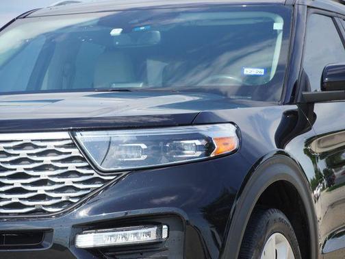 Black Metallic 2023 Ford Explorer Platinum