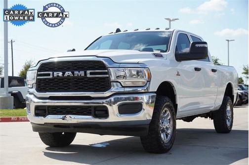 2023 RAM 2500 Tradesman Crew Cab 4x4 6'4' Box
