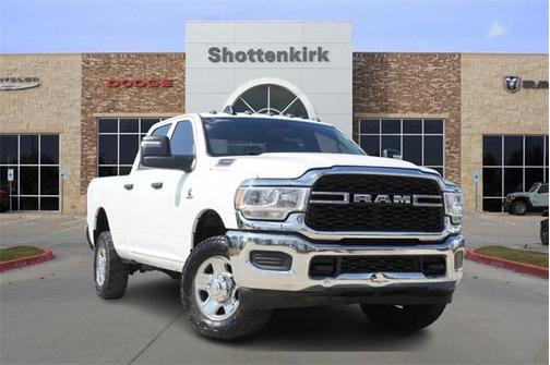 2023 RAM 2500 Tradesman Crew Cab 4x4 6'4' Box