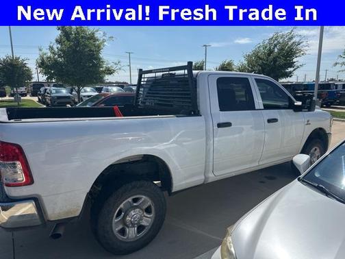 2023 RAM 2500 Tradesman Crew Cab 4x4 6'4' Box