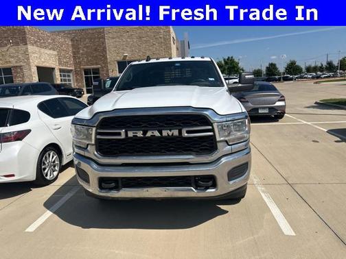 2023 RAM 2500 Tradesman Crew Cab 4x4 6'4' Box