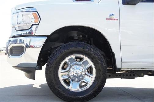 2023 RAM 2500 Tradesman Crew Cab 4x4 6'4' Box