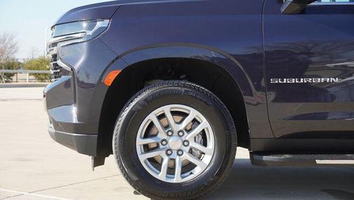 2024 Chevrolet Suburban LT