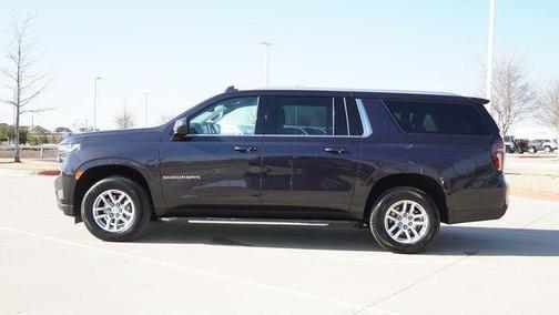 2024 Chevrolet Suburban LT