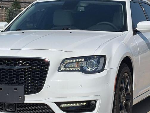 Bright White Clearcoat 2023 Chrysler 300 Touring