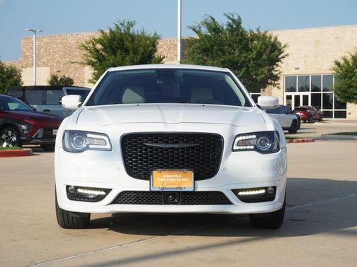 Bright White Clearcoat 2023 Chrysler 300 Touring