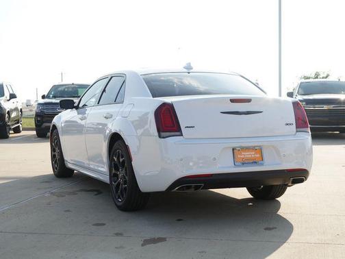 Bright White Clearcoat 2023 Chrysler 300 Touring