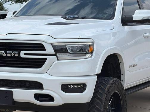 Bright White Clearcoat 2022 RAM 1500 Laramie