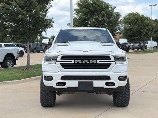 Bright White Clearcoat 2022 RAM 1500 Laramie