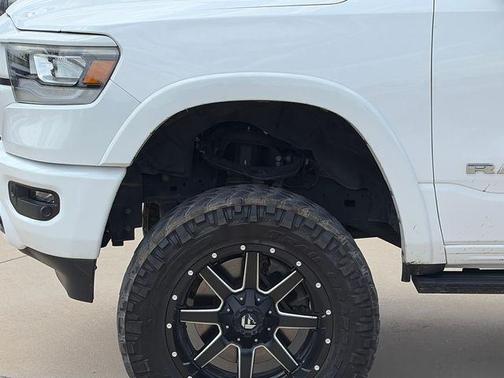Bright White Clearcoat 2022 RAM 1500 Laramie