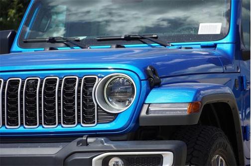 2025 Jeep Wrangler 4-Door Sahara 4x4