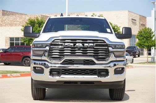 2025 RAM 2500 Tradesman Crew Cab 4x4 6'4' Box