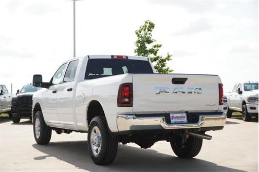 2025 RAM 2500 Tradesman Crew Cab 4x4 6'4' Box