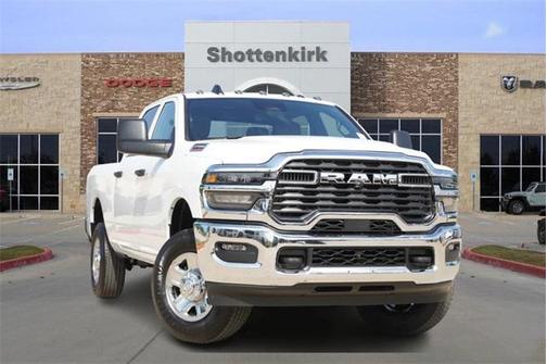 2025 RAM 2500 Tradesman Crew Cab 4x4 6'4' Box
