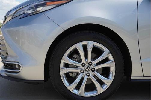 2023 Toyota Sienna Platinum 7 Passenger