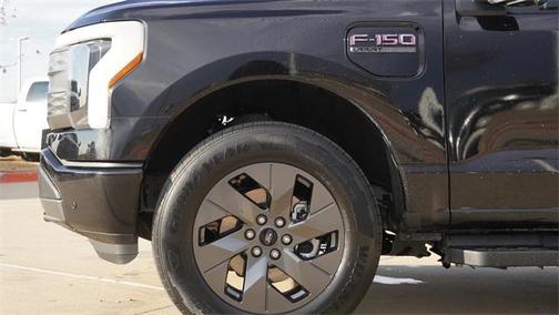 2023 Ford F-150 Lightning LARIAT