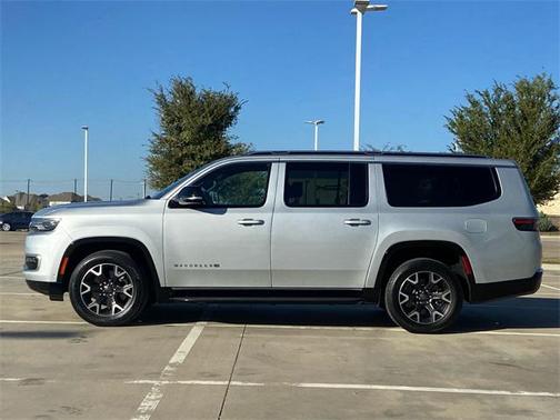 2023 Jeep Wagoneer L Series III 4x4