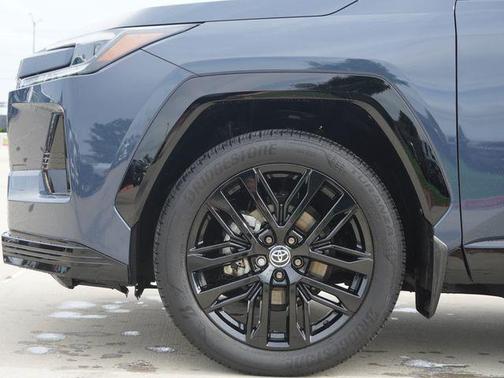 Cloud 2026 Toyota RAV4 SE