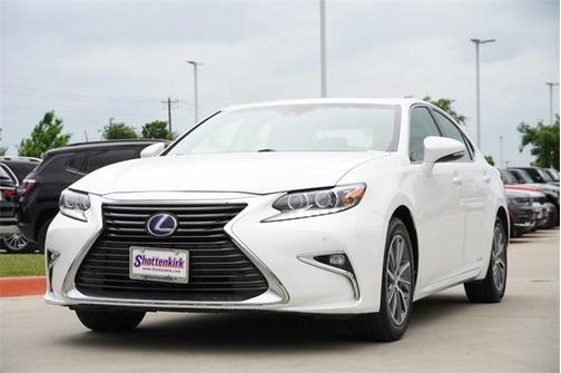 2017 Lexus ES 300h Base