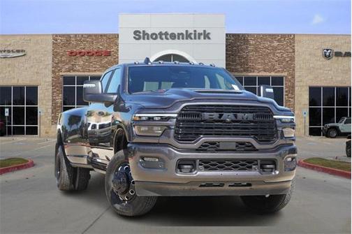 2025 RAM 3500 Laramie Crew Cab 4x4 8' Box