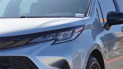 2025 Toyota Sienna Woodland Edition