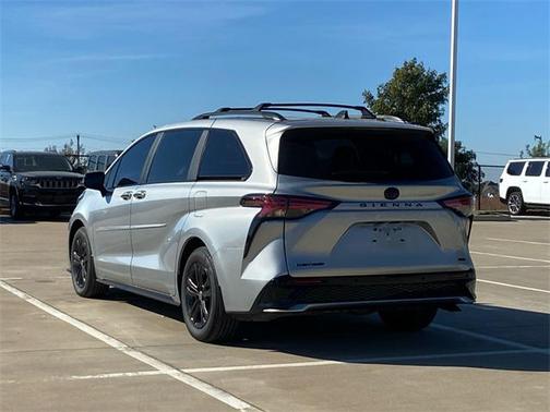 2025 Toyota Sienna Woodland Edition