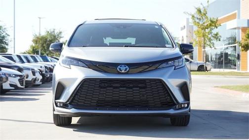 2025 Toyota Sienna Woodland Edition