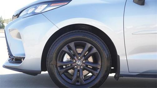 2025 Toyota Sienna Woodland Edition