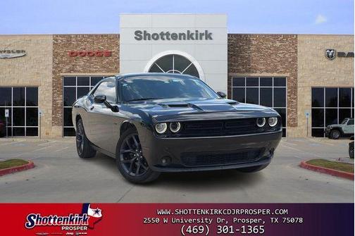 Pitch Black Clearcoat 2020 Dodge Challenger SXT