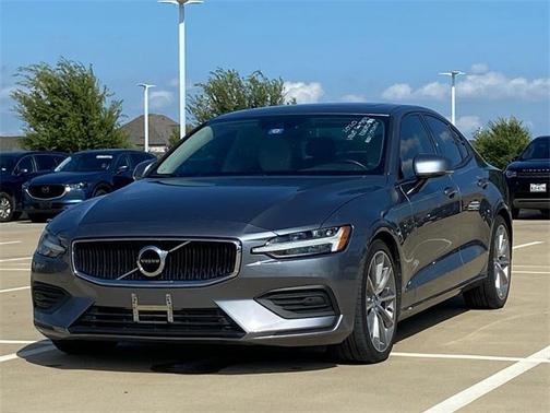 2020 Volvo S60 T5 Momentum