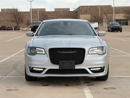 2022 Chrysler 300 Touring