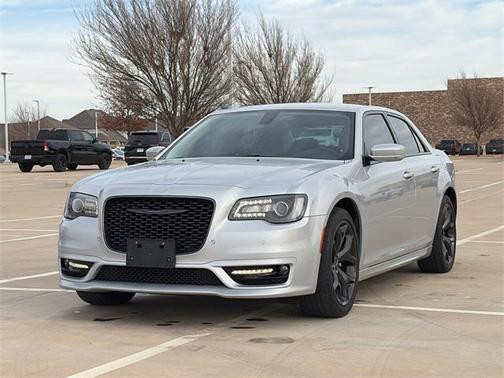 2022 Chrysler 300 Touring