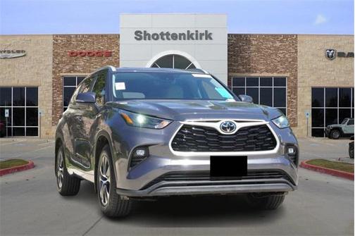2023 Toyota Highlander XLE