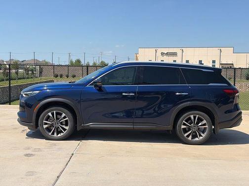 Grand Blue 2022 INFINITI QX60 Luxe