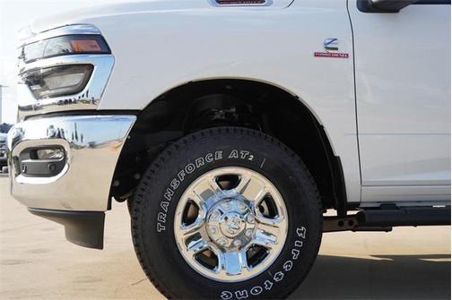 2025 RAM 2500 Tradesman Crew Cab 4x4 6'4' Box