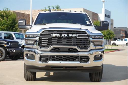 2025 RAM 2500 Tradesman Crew Cab 4x4 6'4' Box
