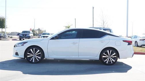 2020 Nissan Altima SR FWD