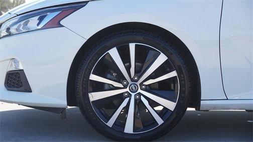 2020 Nissan Altima SR FWD