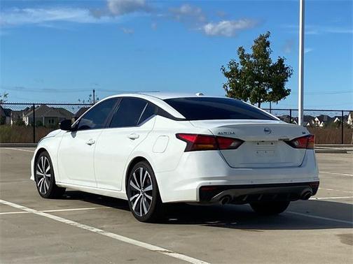 2020 Nissan Altima SR FWD