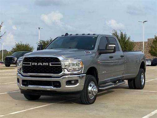 2023 RAM 3500 Big Horn Crew Cab 4x4 8' Box