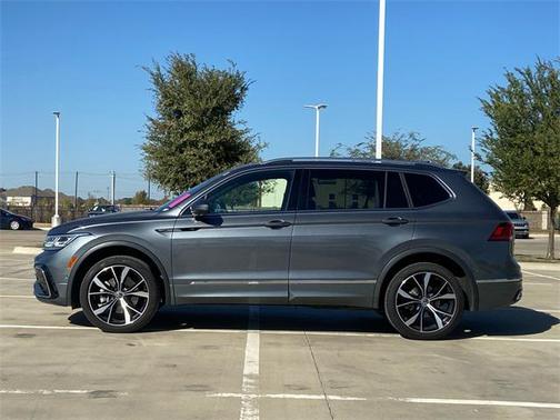 2022 Volkswagen Tiguan 2.0T SEL R-Line 4MOTION