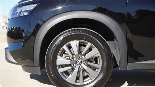 2024 Nissan Pathfinder SV FWD