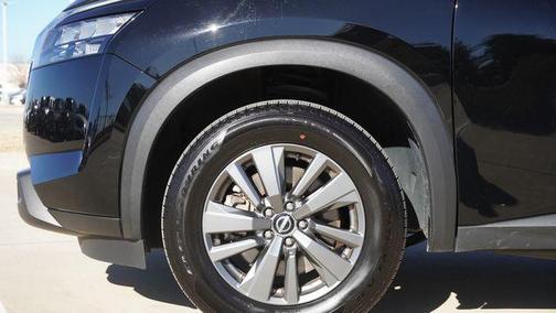 2024 Nissan Pathfinder SV FWD
