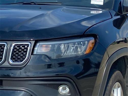 2023 Jeep Compass Latitude Lux