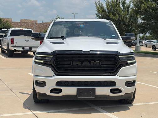 Ivory White Tri-Coat Pearlcoat 2021 RAM 1500 Limited