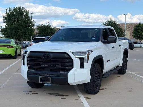 Ice 2025 Toyota Tundra SR5