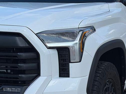 Ice 2025 Toyota Tundra SR5