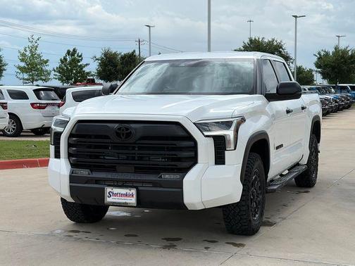 Ice 2025 Toyota Tundra SR5