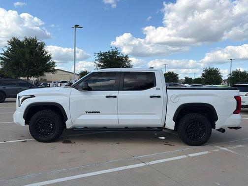 Ice 2025 Toyota Tundra SR5