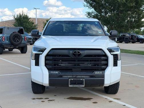 Ice 2025 Toyota Tundra SR5